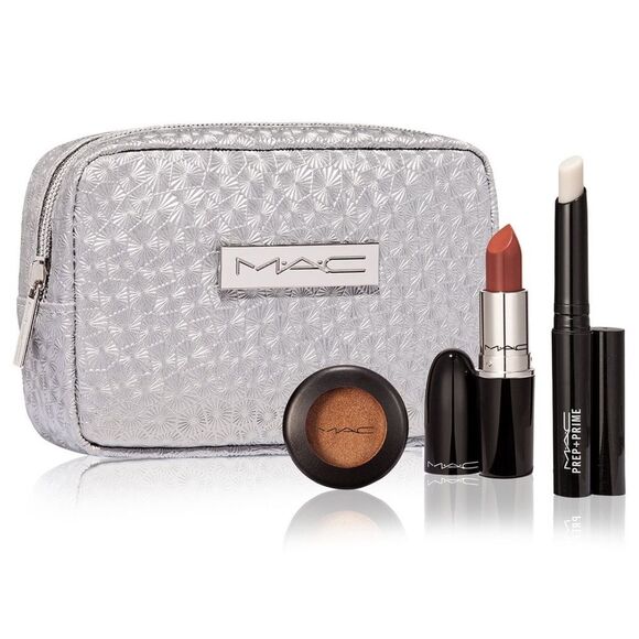 M.A.C cosmetics bag and goodies - Picture 1 of 8